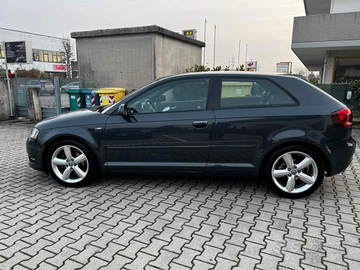 Audi a3 1.6 tdi 90 cv sportline