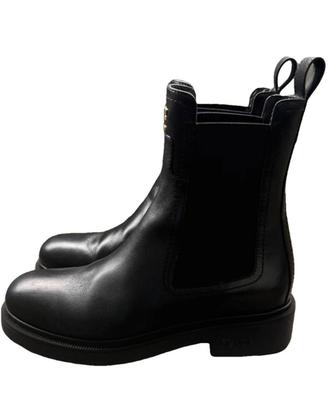 Stivaletti neri Fendi