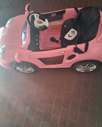 auto elettrica bambina