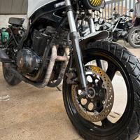 Moto cafe racer