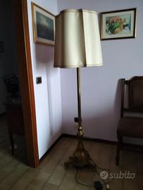 lampada da terra in ottone