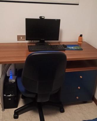 Scrivania con mobiletto a 3 cassetti 