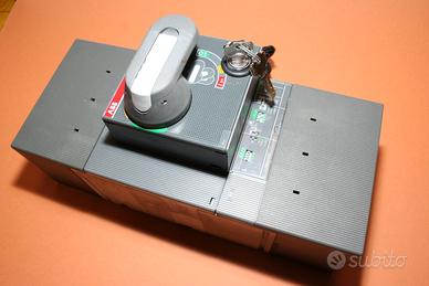 INTERRUTTORE MAGNETOTERMICO TMax ABB 4X250A