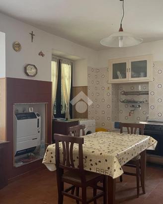 CASA SEMINDIPENDENTE A MEZZANA MORTIGLIENGO