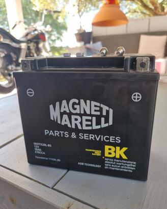 Batteria per la moto