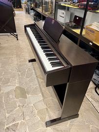 YAMAHA CLP-320 ROSEWOOD