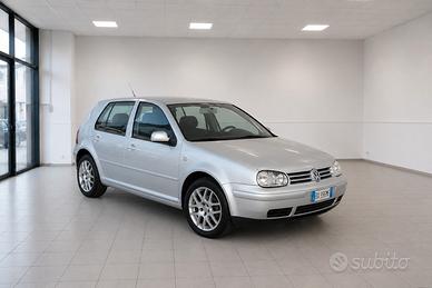 Volkswagen Golf 1.6/102 CV Highline AUTOMATICA