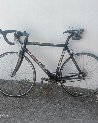 bucicletta Moser carbon taglia m