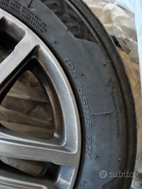 Gomme invernali con cerchio in lega 195/65 R15 91