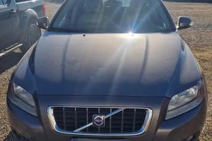 Volvo V70 2.4 D5 Summum