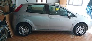fiat grande punto gennaio 2010  con 38000 km 