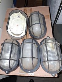 Lampade applique nere per garage o esterno 