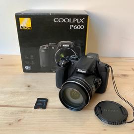 Fotocamera bridge Nikon Coolpix P600