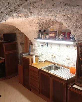 Casa in pietra nell' entroterra della Liguria