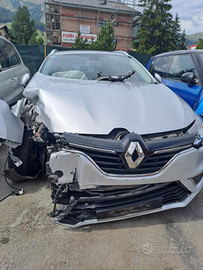 Renault megane incidentata