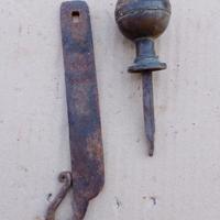 antico virchetto in ferro battuto 