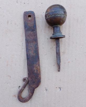 antico virchetto in ferro battuto 