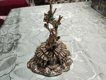 Statuina dama del settecento in peltro