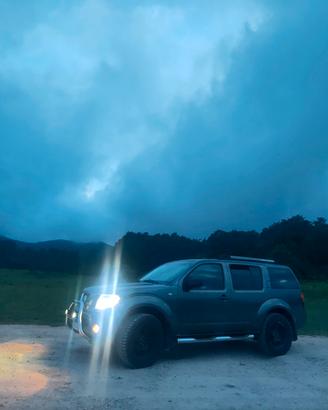 Nissan Pathfinder r51 