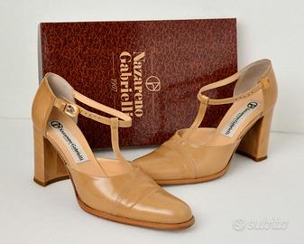 Scarpe modello T-strap marca Nazareno Gabrielli