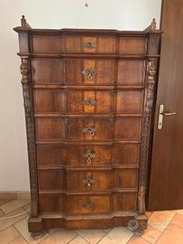 Camera da letto antica in noce 