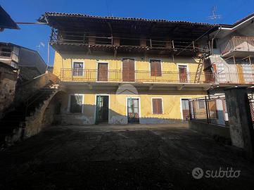 CASA SEMINDIPENDENTE A COSSANO CANAVESE