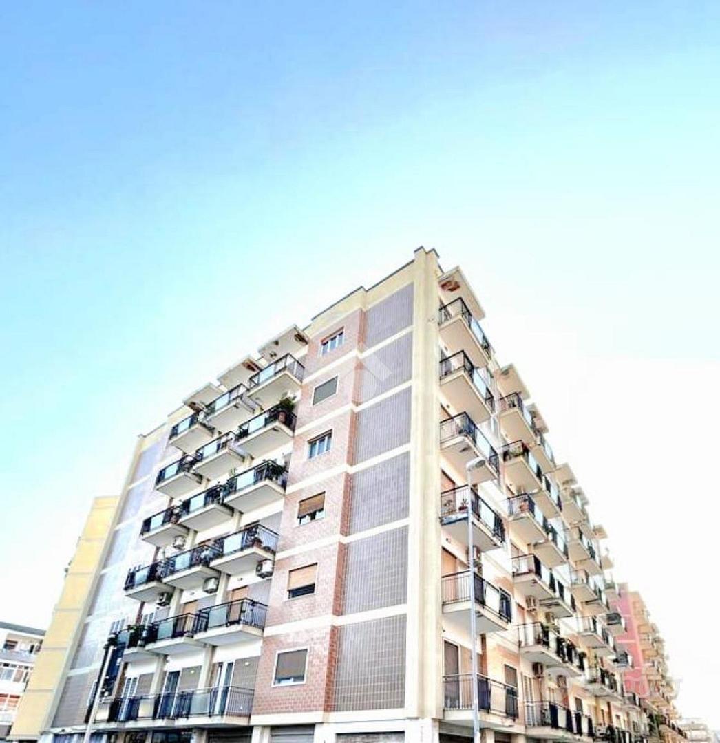 3 LOCALI A BARI - Vista 2