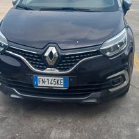 Renault Captur 01/18 initial Paris 110 cv