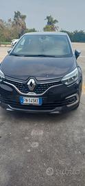Renault Captur 01/18 initial Paris 110 cv