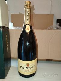 bottiglia 2 l Ferrari  2004 