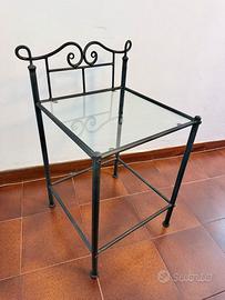 Comodino ferro battuto