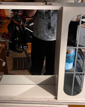 Mobile bagno con specchio e illuminazione bianco