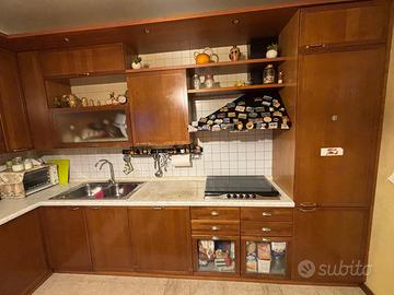 Cucina il legno ciliegio