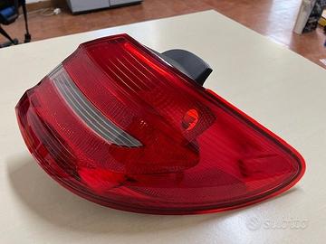 Faro posteriore destro mercedes B180