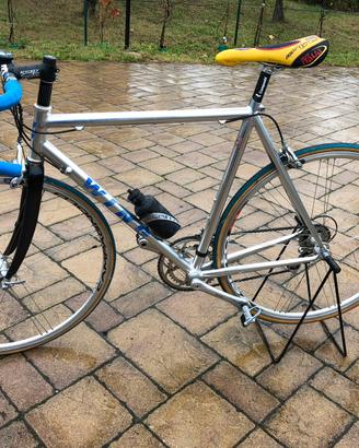 Bici da strada Wing accessoriata Campagnolo