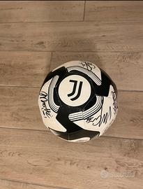 pallone juventus autografato stagione 2024/25
