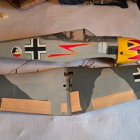 aereo radiocomandato a scoppio modello Fw-190