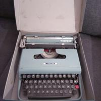 Macchina da scrivere Olivetti Lettera 22 azzurra