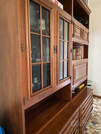 Mobile soggiorno in legno massello con vetrinette