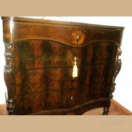 Como bombato in radica di noce tutto orignale