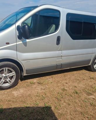 Opel Vivaro 9 posti