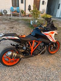 Ktm superduke GT 1290 tutti i pacchetti