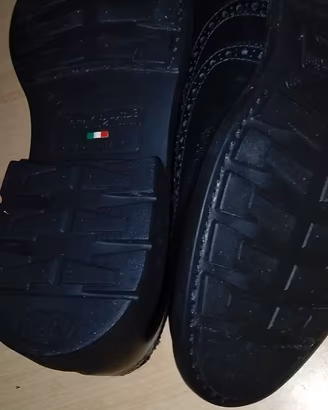 abbigliamento  scarpe 