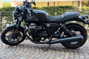 MOTO GUZZI V7 STONE