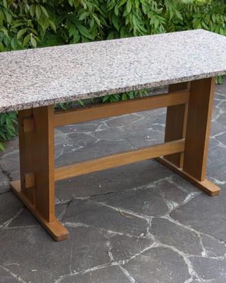 Tavolo legno massiccio con piano in granito rosa