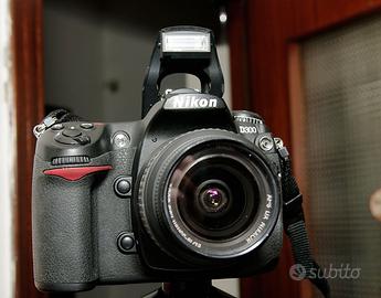 Macchina Fotografica NIKON D 300 + Obiettivo Nikon