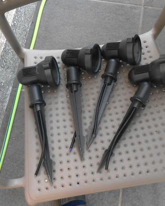 4 faretti giardino led alluminio -IP 65-come nuovi