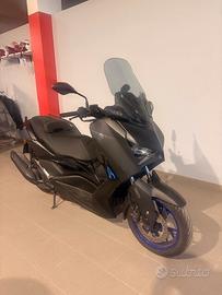 Yamaha X-Max 125