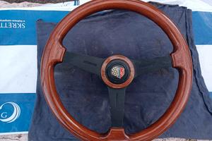 Volante in legno
