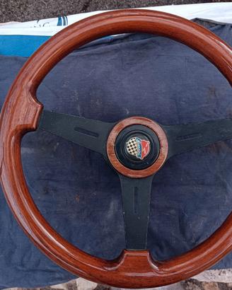 Volante in legno